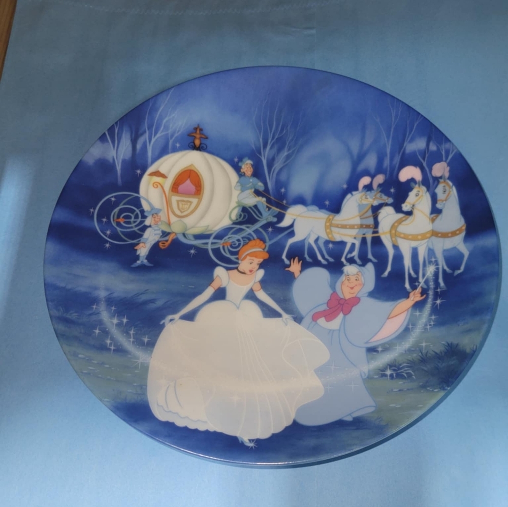 Disney Blue and White Cinderella Plate Bibibobiboo